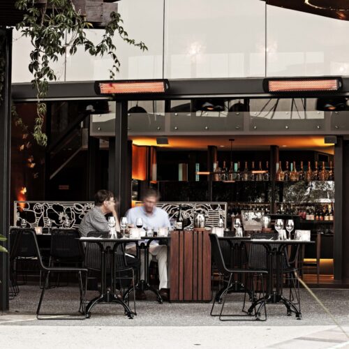 Radiateur électrique d’extérieur dans un restaurant de Brisbane